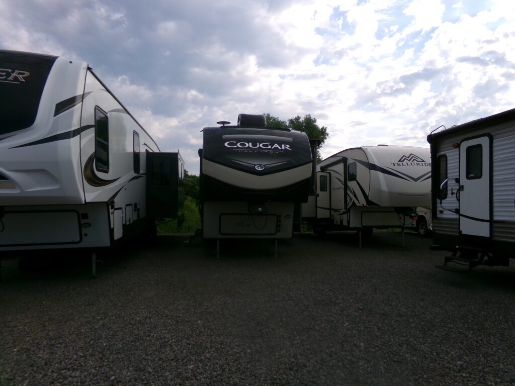 2019 Fifth wheel Cougar