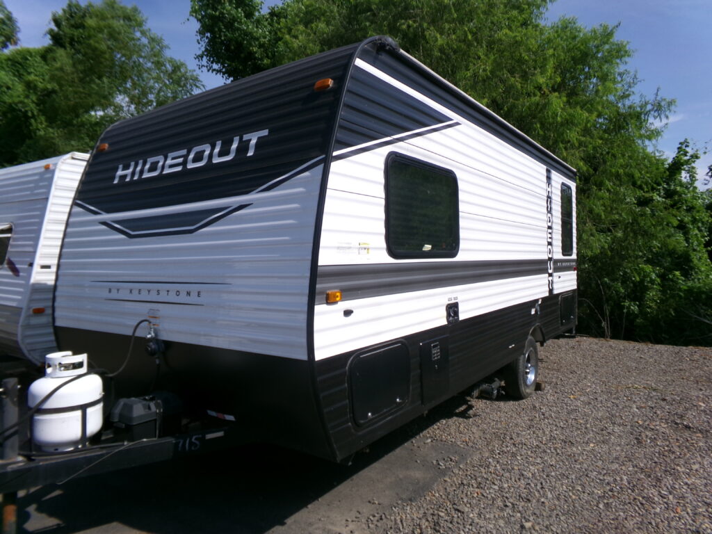 2022 Hideout  177RD /21'  3350 WT.